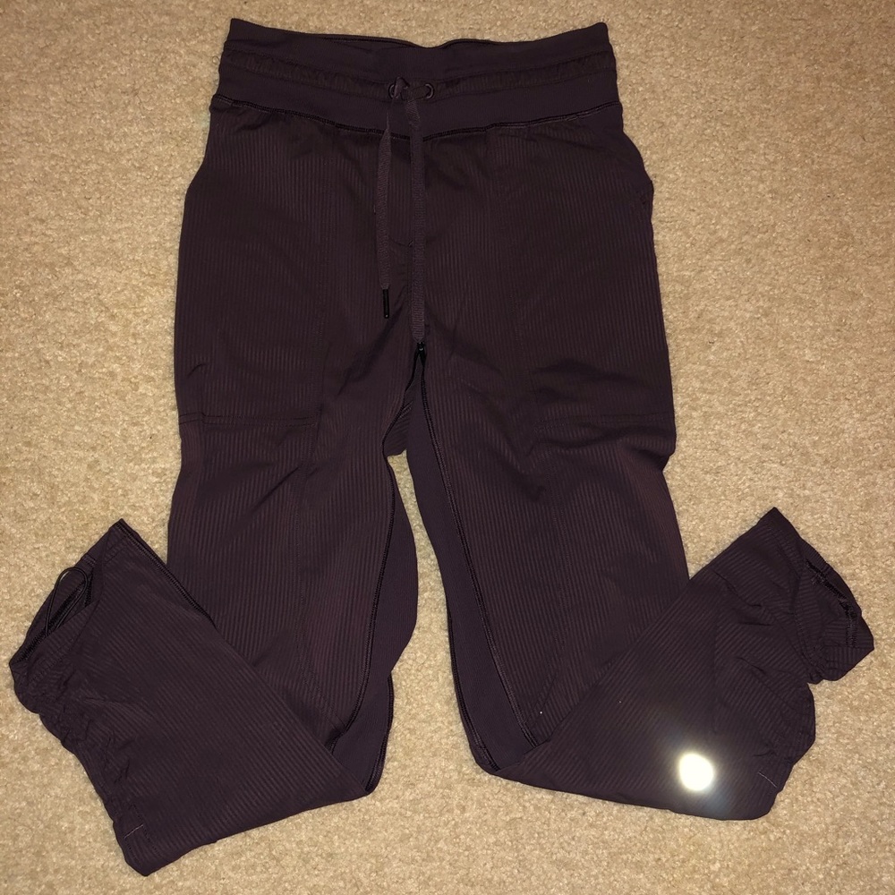 Lululemon Dance Studio Crops